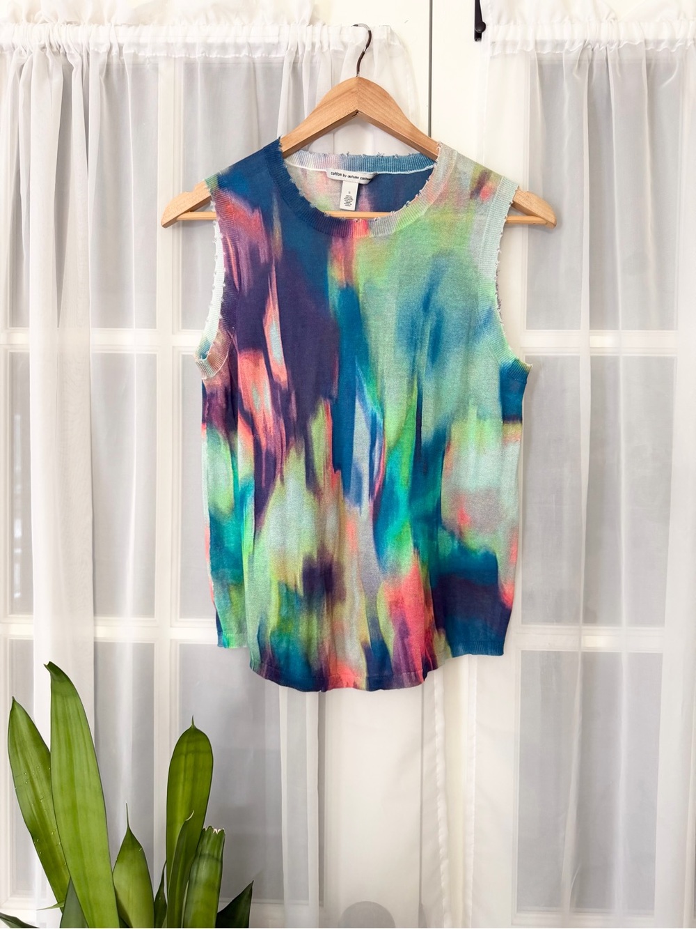 Cotton by Autumn Cashmere Watercolor Distressed Neck Light Sweater Tank Sz Small